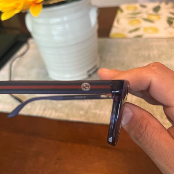 Gucci Wayfarer Sunglasses like new. They will have case also! ๐ฎ๐น Awesome ๐ - Picture 3 of 7